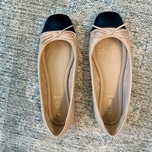 ALDO Women's Tan and Black Quilted Flats